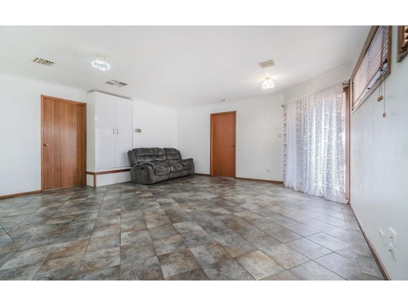 8 Colignan Court, Meadow Heights VIC 3048