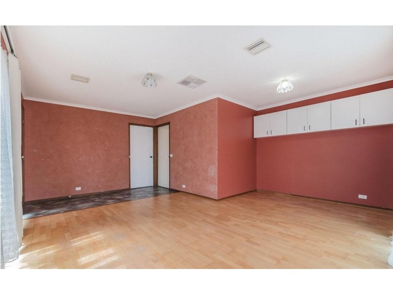 8 Colignan Court, Meadow Heights VIC 3048