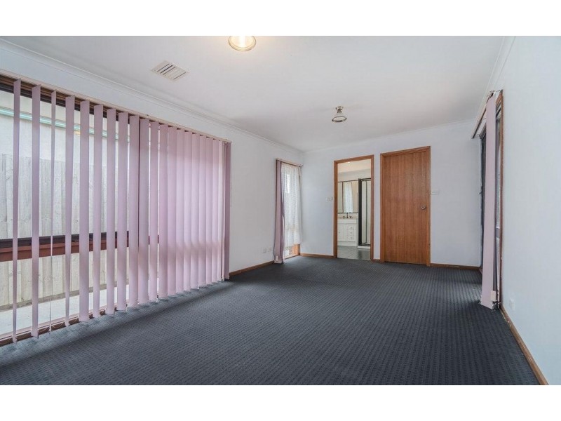 8 Colignan Court, Meadow Heights VIC 3048