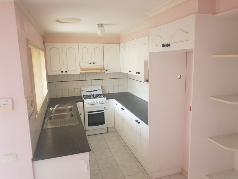 2 Dartmoor Court, Meadow Heights VIC 3048