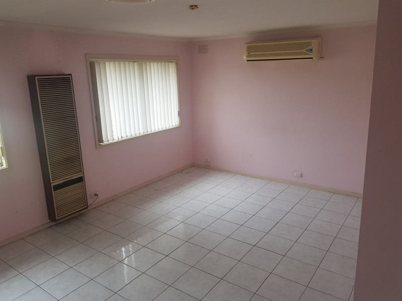 2 Dartmoor Court, Meadow Heights VIC 3048