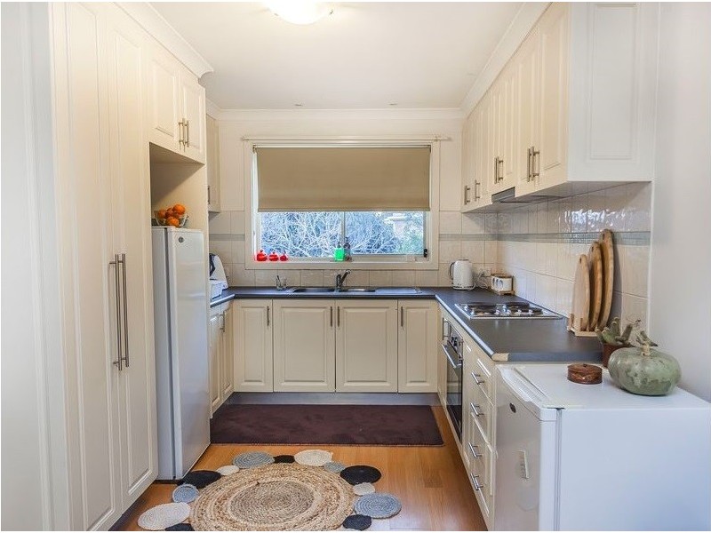 2/5 Edmund St, Dallas VIC 3047