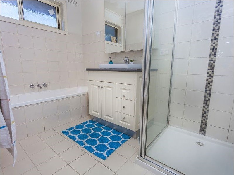 2/5 Edmund St, Dallas VIC 3047