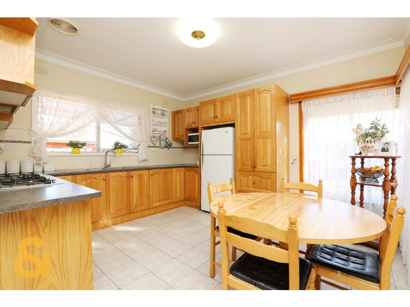 17 Tunaley Parade, Reservoir VIC 3073