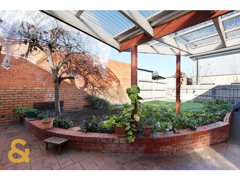 17 Tunaley Parade, Reservoir VIC 3073