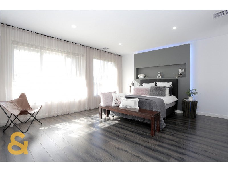 6 Mountaineer Drive, Roxburgh Park VIC 3064