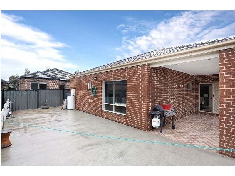 19 Flannery Street, Craigieburn VIC 3064