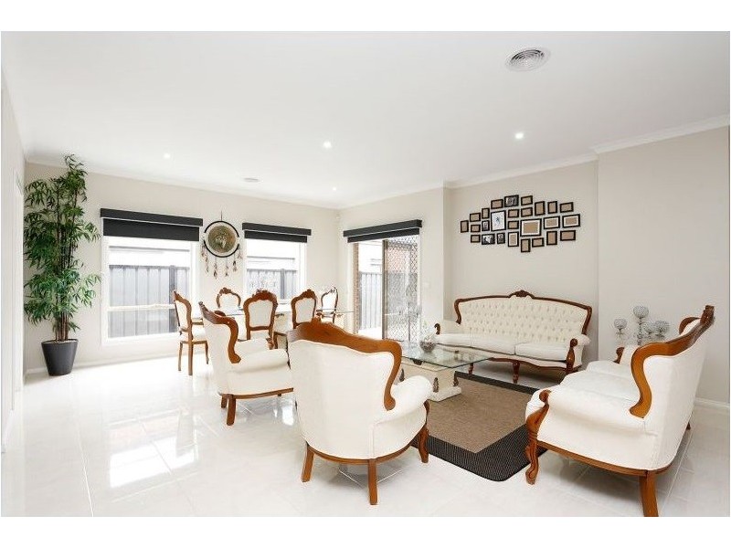 19 Flannery Street, Craigieburn VIC 3064