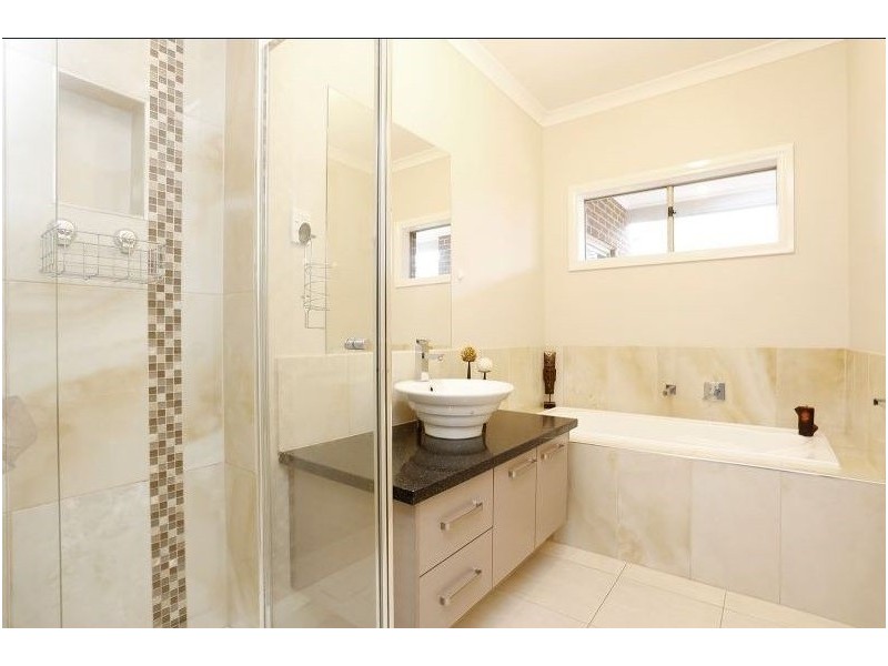 19 Flannery Street, Craigieburn VIC 3064