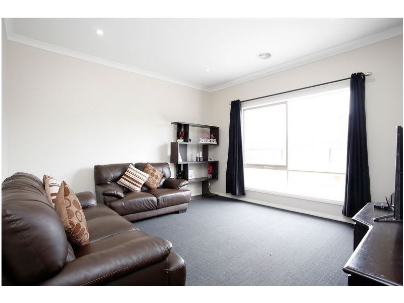 19 Flannery Street, Craigieburn VIC 3064