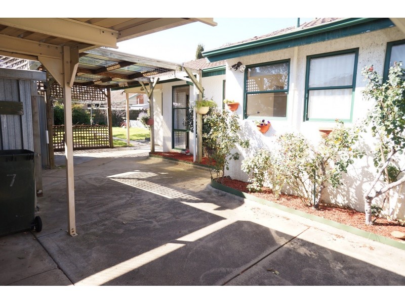 7 Parwan Court, Meadow Heights VIC 3048