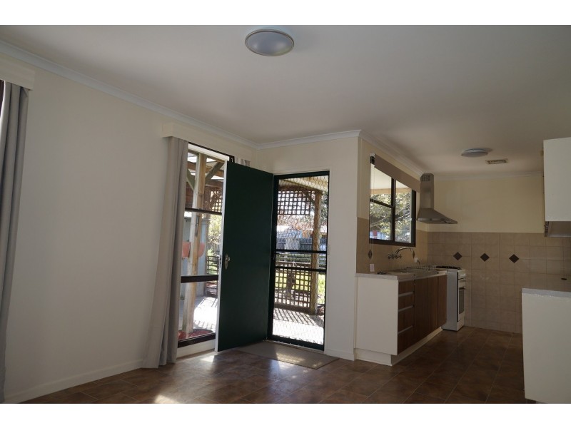 7 Parwan Court, Meadow Heights VIC 3048