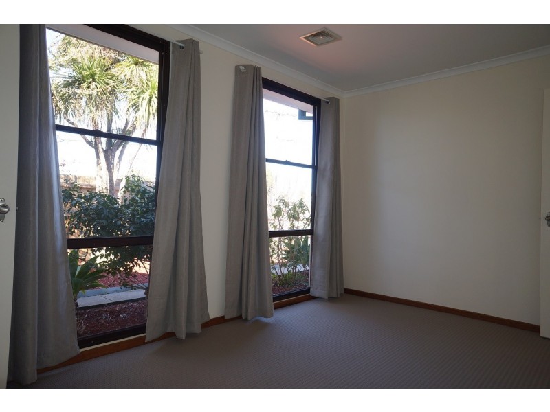 7 Parwan Court, Meadow Heights VIC 3048