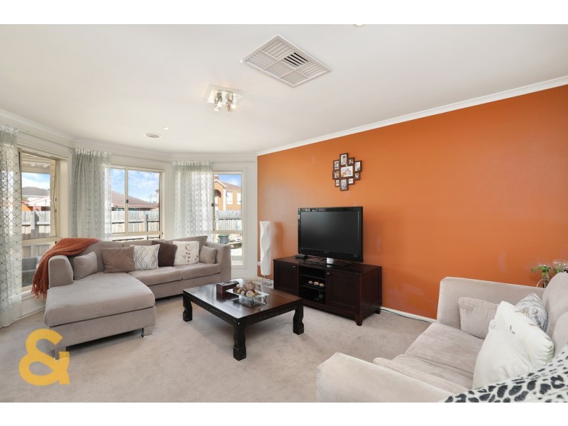 11 Centaurus Avenue, Roxburgh Park VIC 3064