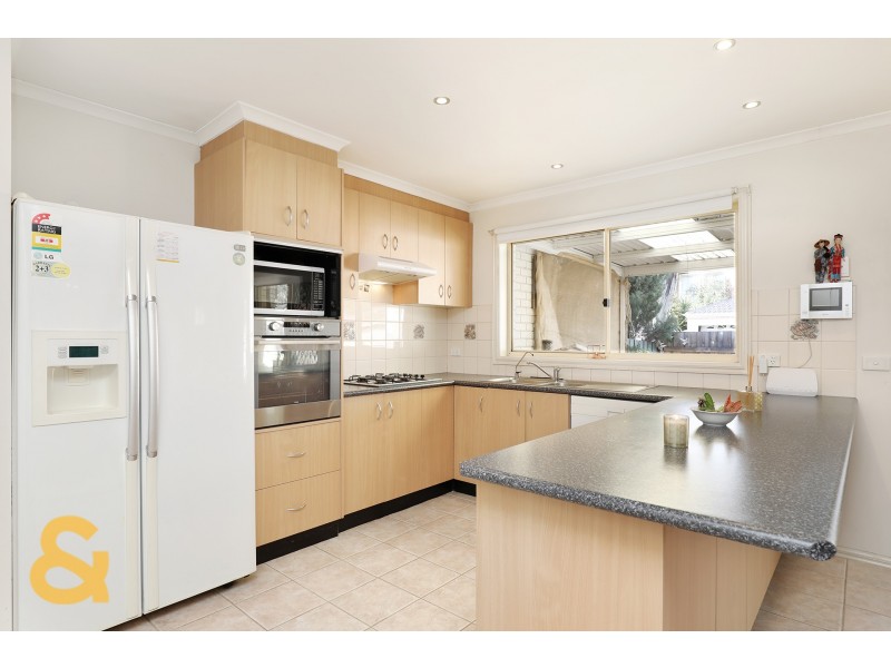 11 Centaurus Avenue, Roxburgh Park VIC 3064