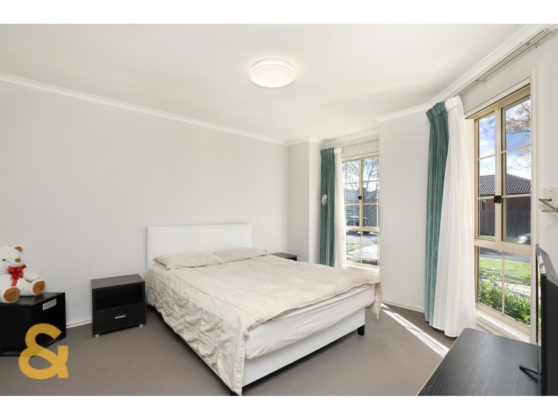 11 Centaurus Avenue, Roxburgh Park VIC 3064