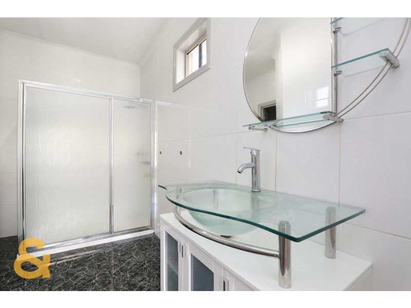 18 Watersedge Way, Roxburgh Park VIC 3064