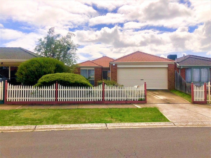 59 Mckenzie Crescent, Roxburgh Park VIC 3064