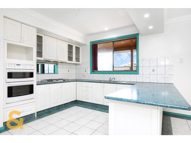 17 Mackellar Drive, Roxburgh Park VIC 3064