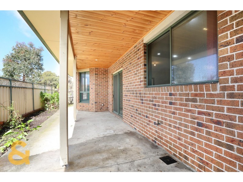 17 Mackellar Drive, Roxburgh Park VIC 3064