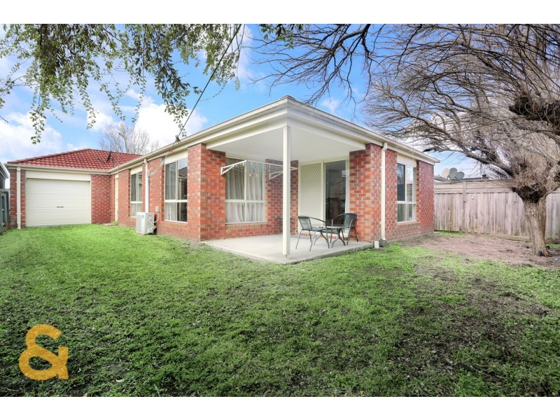 23 Lockwood Drive, Roxburgh Park VIC 3064