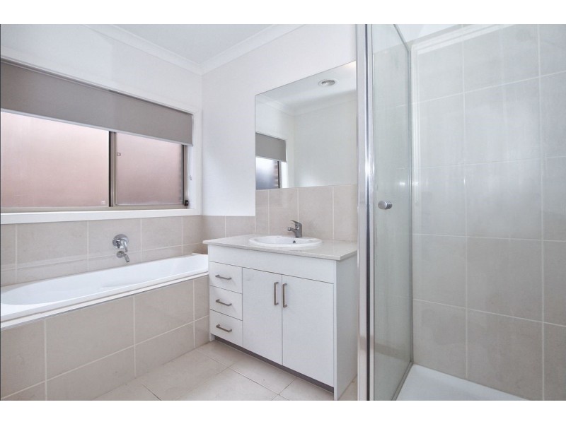 57 Wattletree Stret, Craigieburn VIC 3064