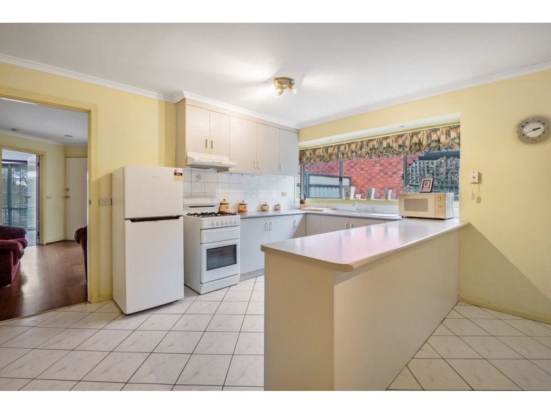 5 Perry Court, Roxburgh Park VIC 3064