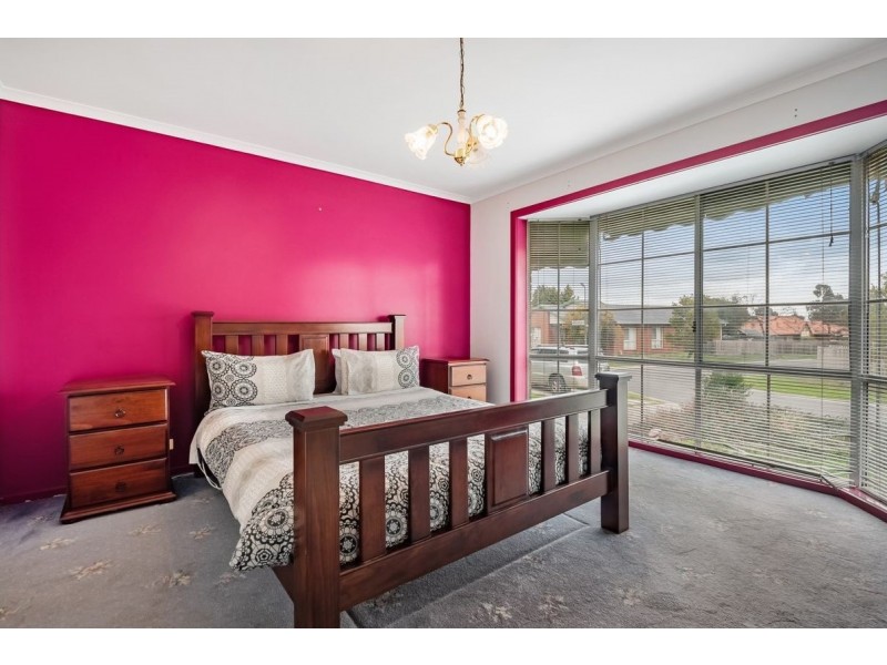 5 Perry Court, Roxburgh Park VIC 3064