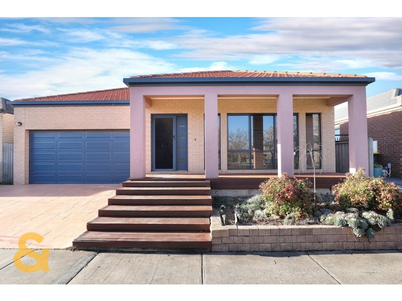 25 Dalwhinnie Crescent, Craigieburn VIC 3064
