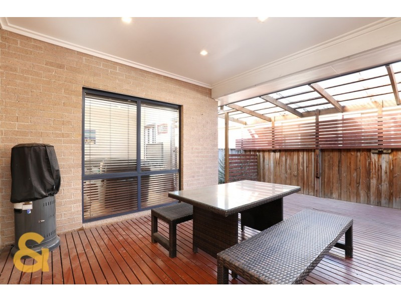 25 Dalwhinnie Crescent, Craigieburn VIC 3064