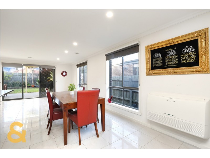 20 Brushwood Circuit, Roxburgh Park VIC 3064