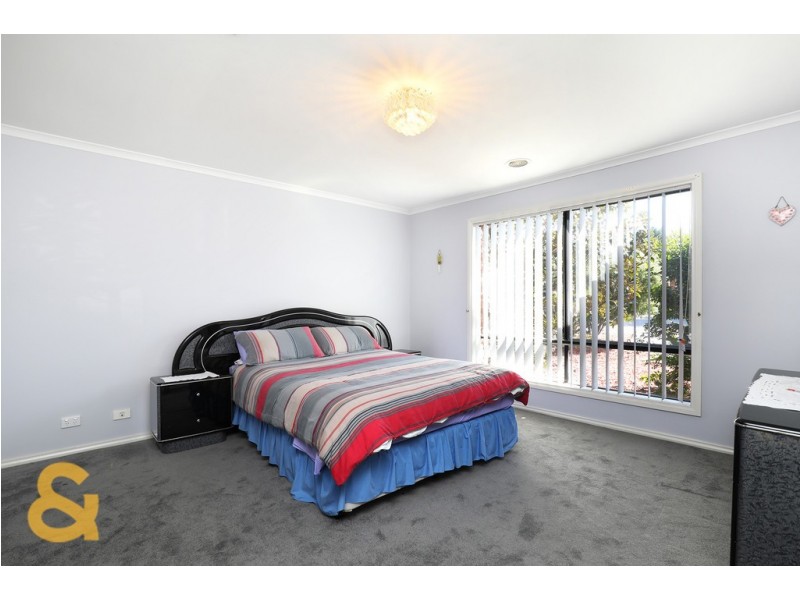 8 Neman Court, Roxburgh Park VIC 3064