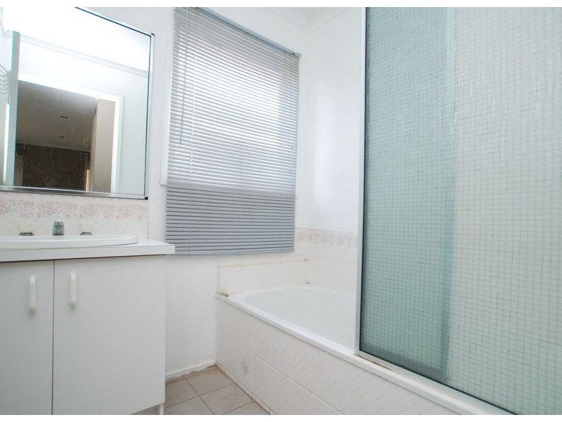 25 Ironbark Court, Meadow Heights VIC 3048