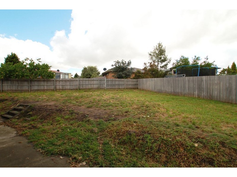 25 Ironbark Court, Meadow Heights VIC 3048