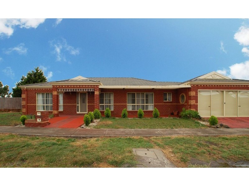114 Rossiter Avenue, Roxburgh Park VIC 3064