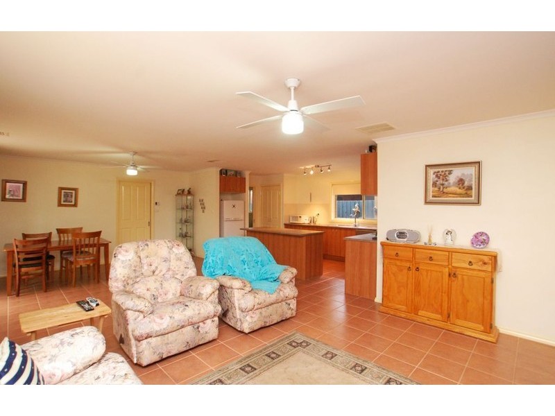 31 Wisla Circuit, Roxburgh Park VIC 3064