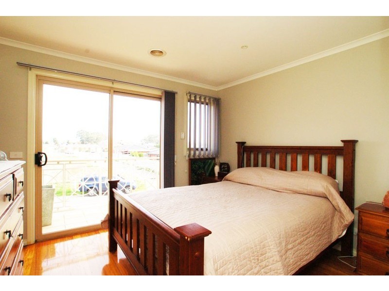 13 Athol Avenue, Roxburgh Park VIC 3064