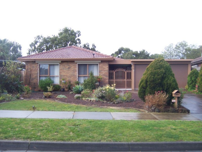 25 Mitford Crescent, Craigieburn VIC 3064