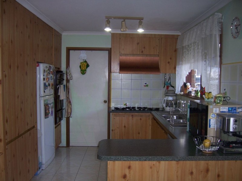 25 Mitford Crescent, Craigieburn VIC 3064