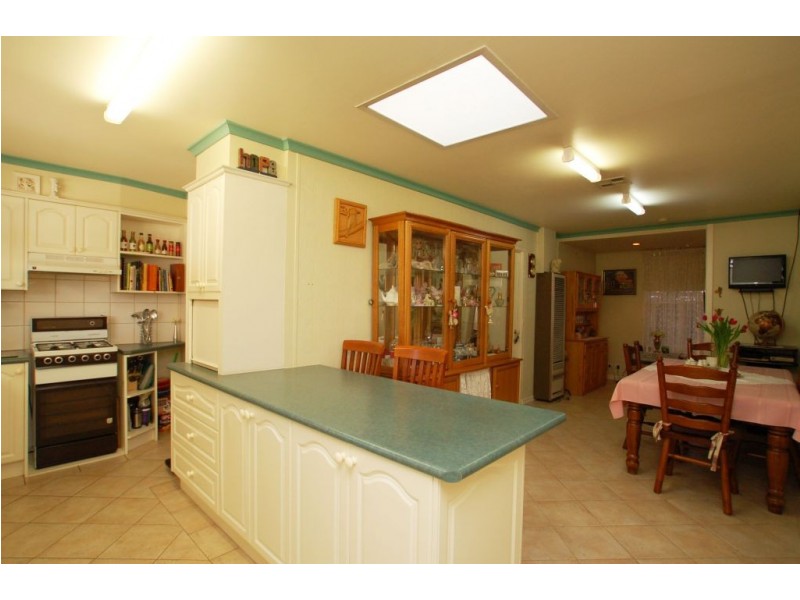 4 Pella Court, Coolaroo VIC 3048