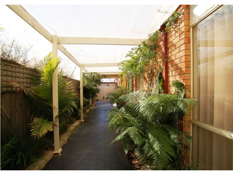 38 Wisla Circuit, Roxburgh Park VIC 3064