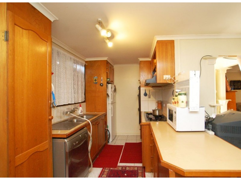 16 Ruby Court, Meadow Heights VIC 3048