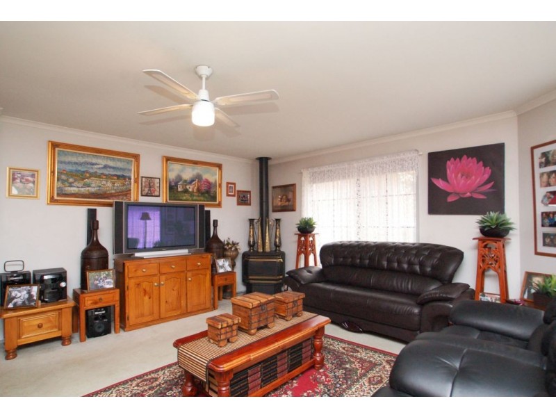 10 Manton Place, Roxburgh Park VIC 3064