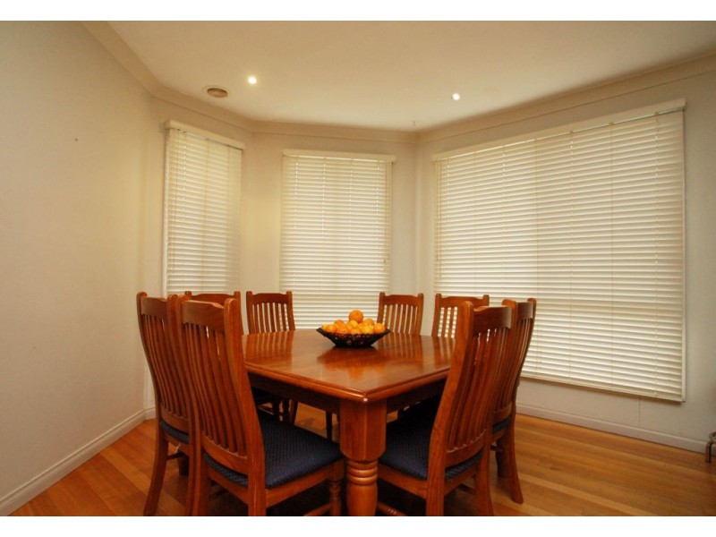 10 Deauville Green, Craigieburn VIC 3064