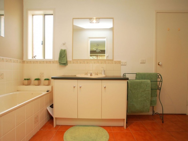 7  St Clair Blvd, Roxburgh Park VIC 3064