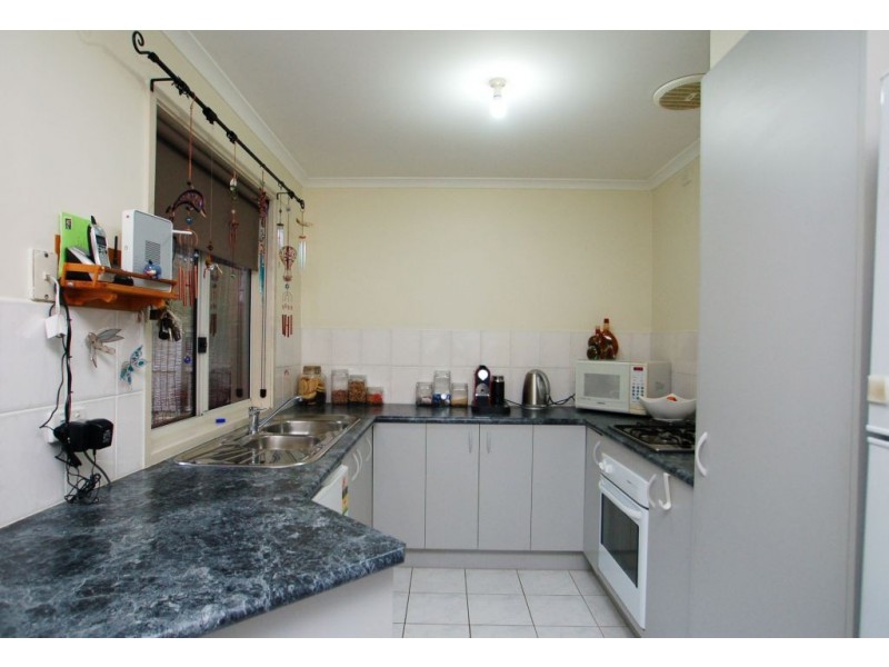 18 Mensa Court, Roxburgh Park VIC 3064