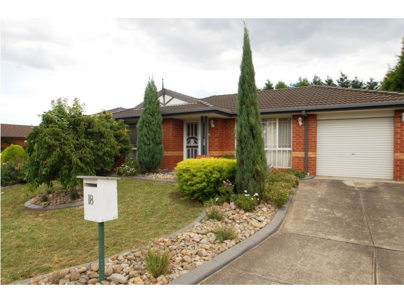 18 Mensa Court, Roxburgh Park VIC 3064