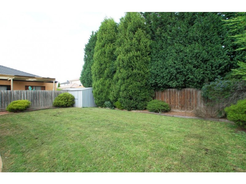 18 Mensa Court, Roxburgh Park VIC 3064