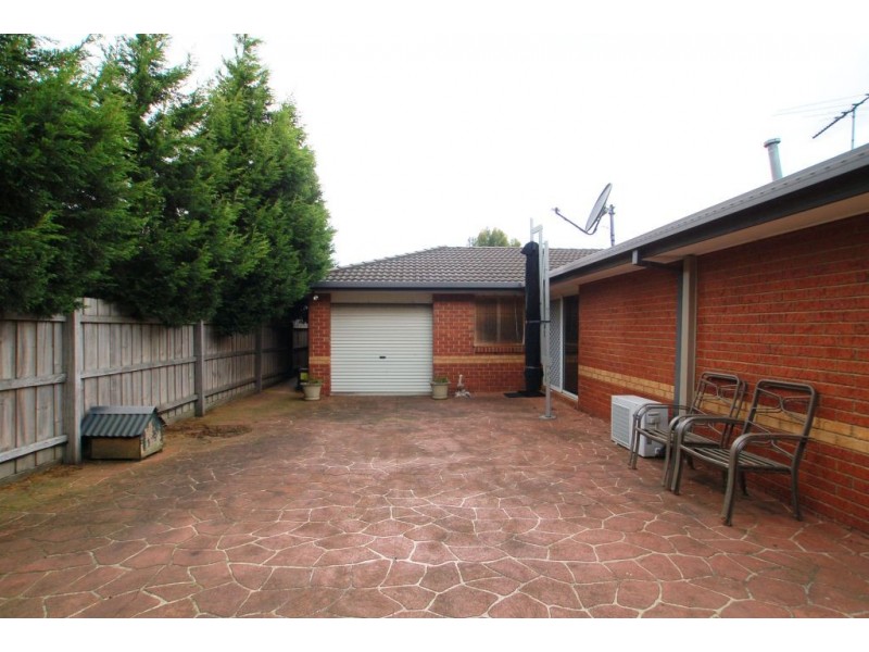 18 Mensa Court, Roxburgh Park VIC 3064