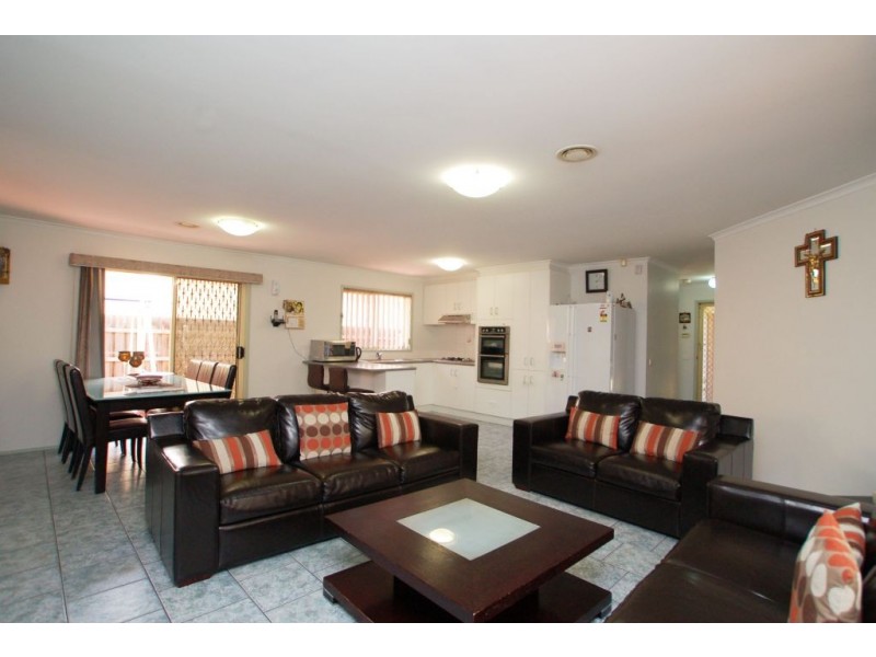 7 Conroy Place, Roxburgh Park VIC 3064